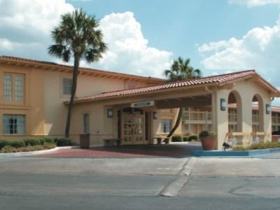 Hotel Baymont By Wyndham San Antonio South Park Exterior foto